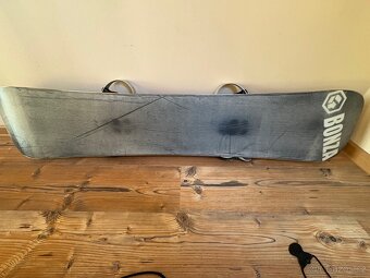 Snowboard SNB a boty - 2