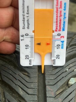 4x Michelin 235/45r18 7mm Zimní - 2