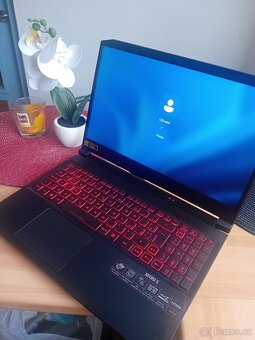 Herní notebook se zarukou - 2