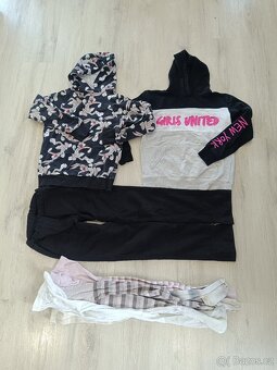 Dívčí oblečení vel.128-36 ks - 2