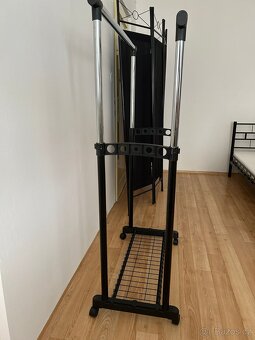 Stojan na oblečení - 2