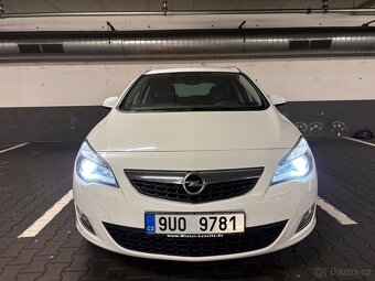 Opel Astra  1.7CDTI/92kw  Xenony Výbava - 2