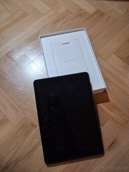 iPad (9th Generation) Wi-Fi + Cellular - 2