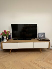 GAZZDA Televizní stolek z dubového dřeva - 2
