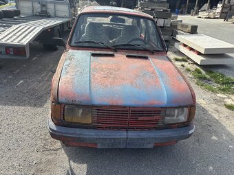 Škoda 130 L 5 rychlostní - 2