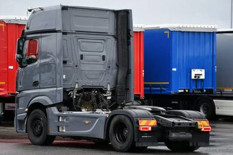 Mercedes Benz Tahač návěsu Actros 1853 2021 - 2