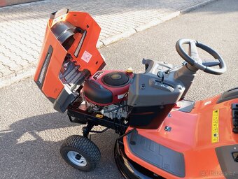 Zahradní sekací traktor Husquarna CT 126 - 2