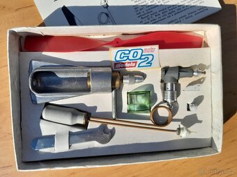 Modela CO2/027 - 2