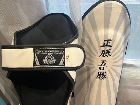 Muay Thai chrániče holení - 2
