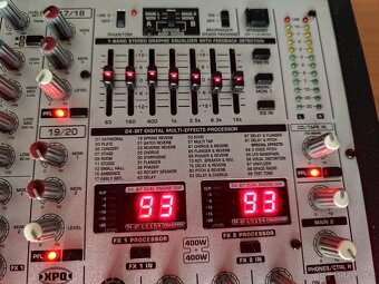Prodám powermix Behringer 2x400W - 2