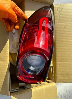 Mazda CX5 2. gen., levý zadní světlomet ORIGINÁL - 2