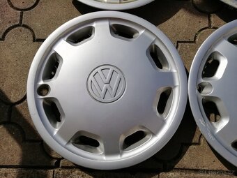Originální poklice VW Golf III, 1HM601147 - 2