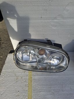 Přední světla GOLF MK4 - 2
