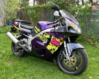 GSX-R 750 SRAD - 2