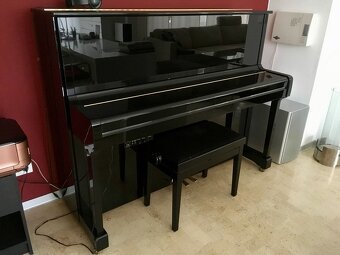 Piano YAMAHA P121N-Silent výška 121cm černá leštěná - 2