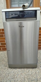 Úzká myčka Whirlpool nerez - 2