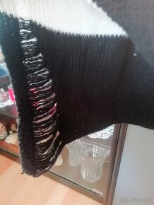 Svetrové, značkové "párající se" šaty Via Delle Rose, XL - 2