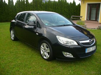 Opel Astra 1.4i Turbo, 10/2011, 158 000 km - 2