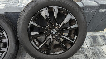 17 alu 5x114,3 TOYOTA C-HR zimní 215/60 R17 TMPS - 2