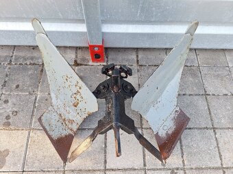 Pluh obracák Vari APH 352 - 2