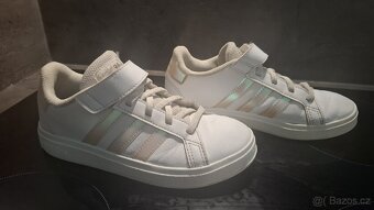 Tenisky Adidas Grand Court velikost 33 - 2