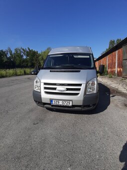 Ford Transit 2.2d  9 míst - 2