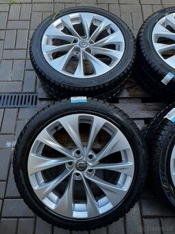 Alu kola, disky r17 5x105 Opel Astra 225/45 - 2
