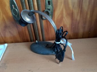 STARÁ STOLNÍ LAMPIČKA - 2