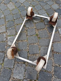 Nerezový vozík pod přepravky řeznický 10ks - 2