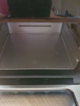 Horkovzdušná frítéza s otočným kosem - 2