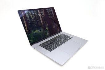 MacBook Pro i9-9980HK 32GB RAM 2TB 5600M OS26 NOVA BATERIE - 2