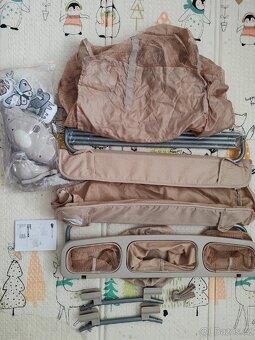 Cestovní postýlka Kinderkraft Joy 2 s příslušenstvím - 2