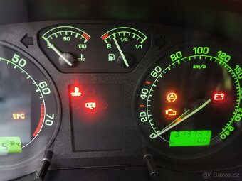 Škoda Octavia, 1,6, 75 kW, benzín. R. 2001 - 2