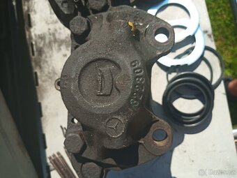 brzdové třmeny W126 W116 - 2