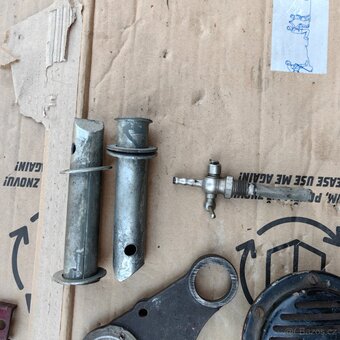 Jawa /cz drobné díly - 2
