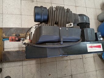 KOMPRESOR SCHNEIDER UNI 620-90D - 2