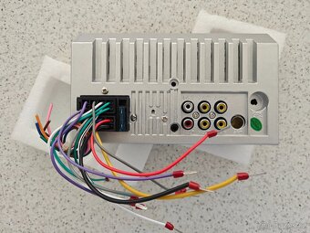 2DIN autorádio 7010B - nové - 2