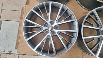 Alu kola VW 22" 5x120 9,5J ET45 BMW nový - 2