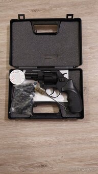 Alarmový revolver - kategorie D - 2