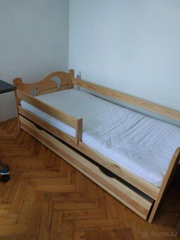 Dětská postel z masivu s úložným prostorem 160 x 80 cm - 2