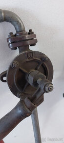 Ruční pumpa - 2