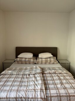 Čalouněná postel s úložným prostorem - 2