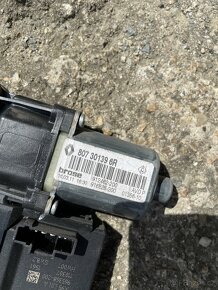 Motorek stahovacky PP dvere renault megane 3 - 2