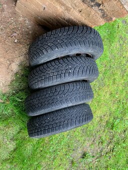 Zimní pneumatiky s disky 185/60 R14 - 2