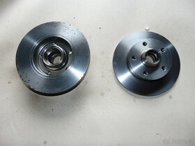 Brzdové kotouče BOSCH 0986478332 pro VW a SEAT - 2