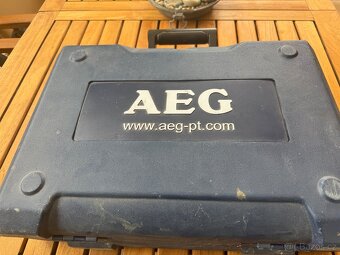 AKU šroubovák a vrtačka AEG - 2