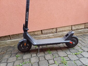 Elektrická koloběžka Xiaomi 4 lite 2nd gen - 2
