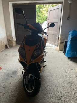 Skutr Rhon 50 - 2