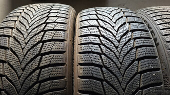 Téměř nové zimní pneu Nexen 215/40/18 XL, sada, DOT1623 - 2