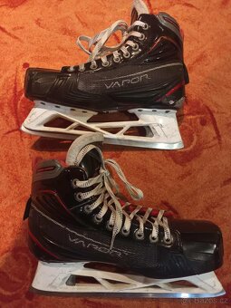 Brankářské brusle Bauer Vapor X900, vel. EUR 44,5., 9D(užší) - 2